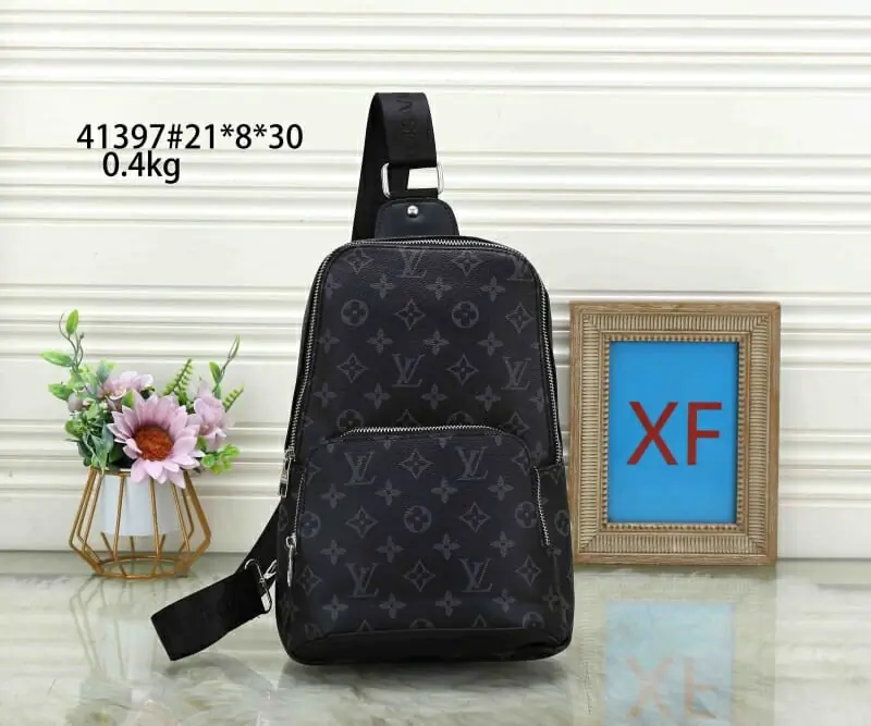 louis vuitton mini sac a main pour homme s_11a0b321